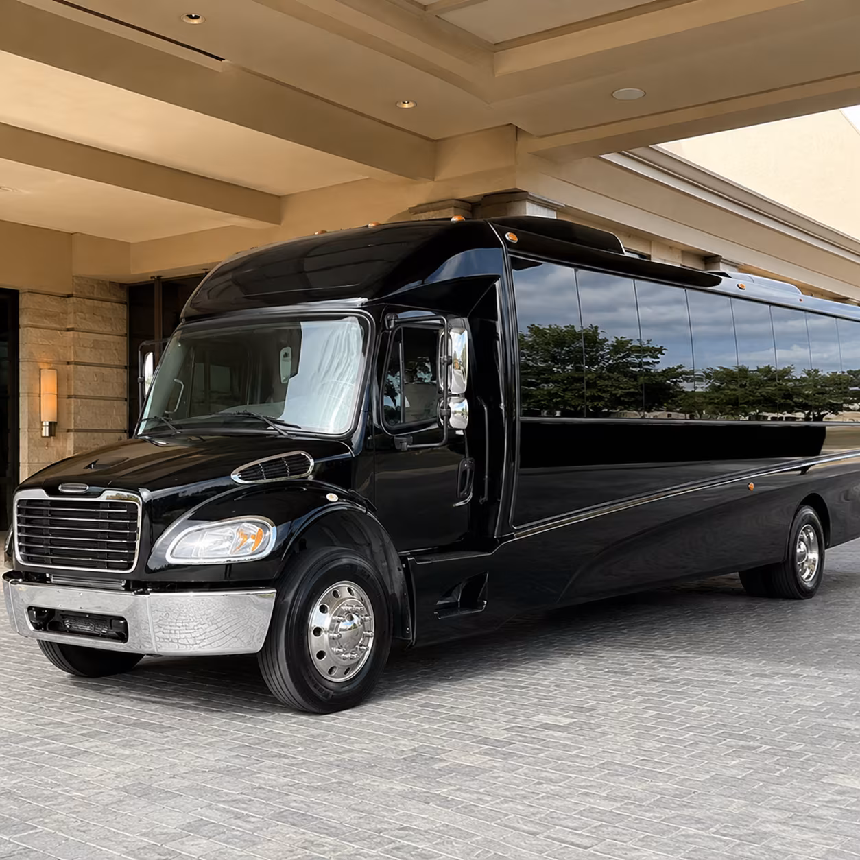 burbank 25 passenger minibus