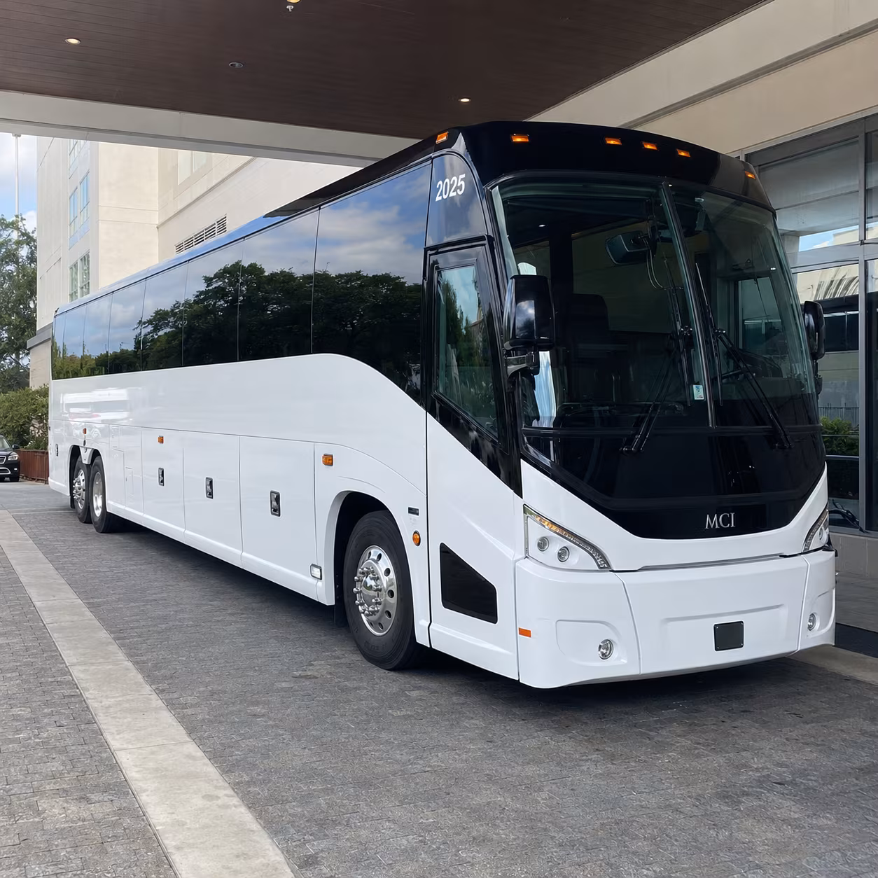 burbank 54 passenger charter bus