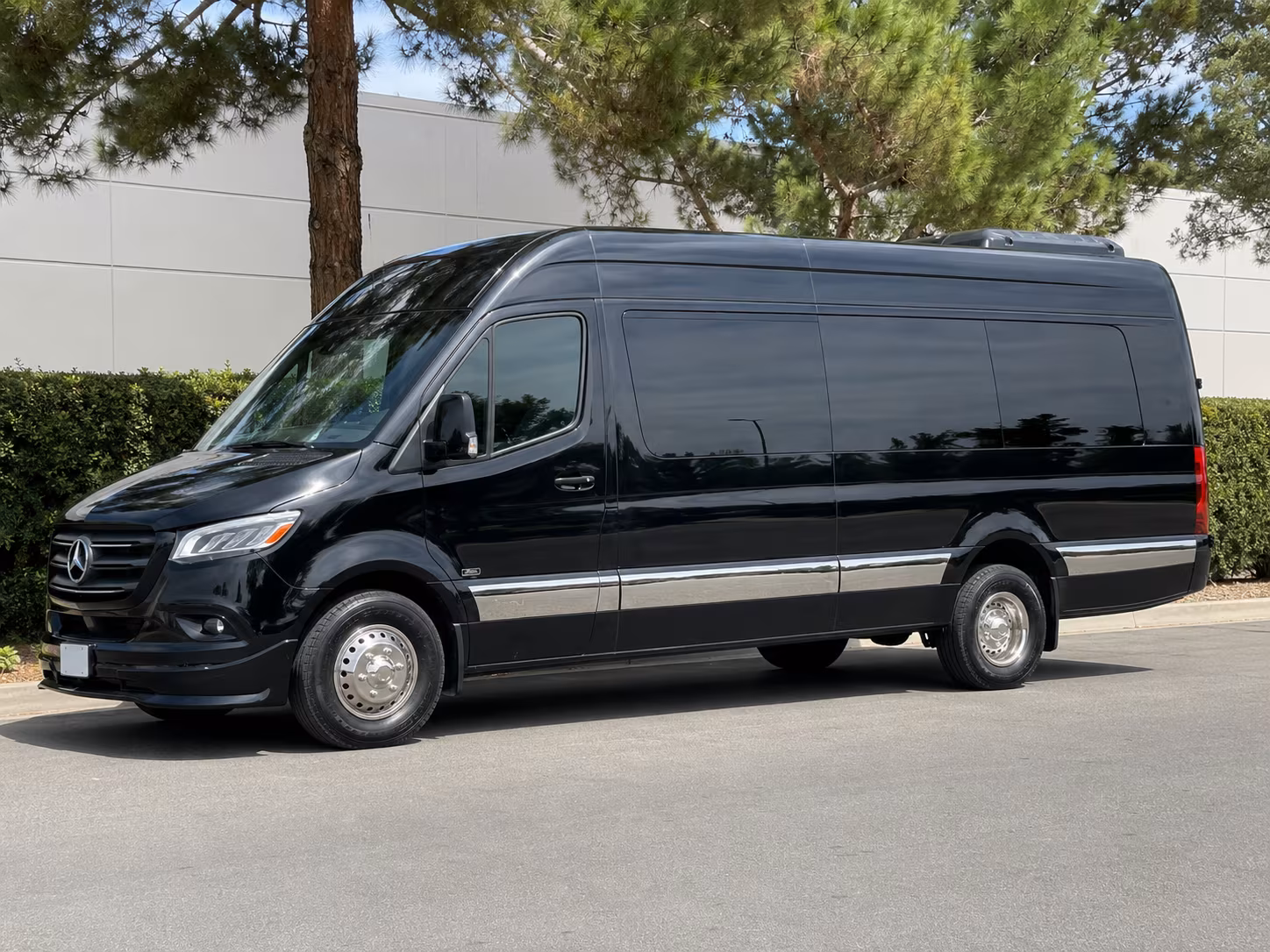 find the perfect transportation for your next airport transfer 1