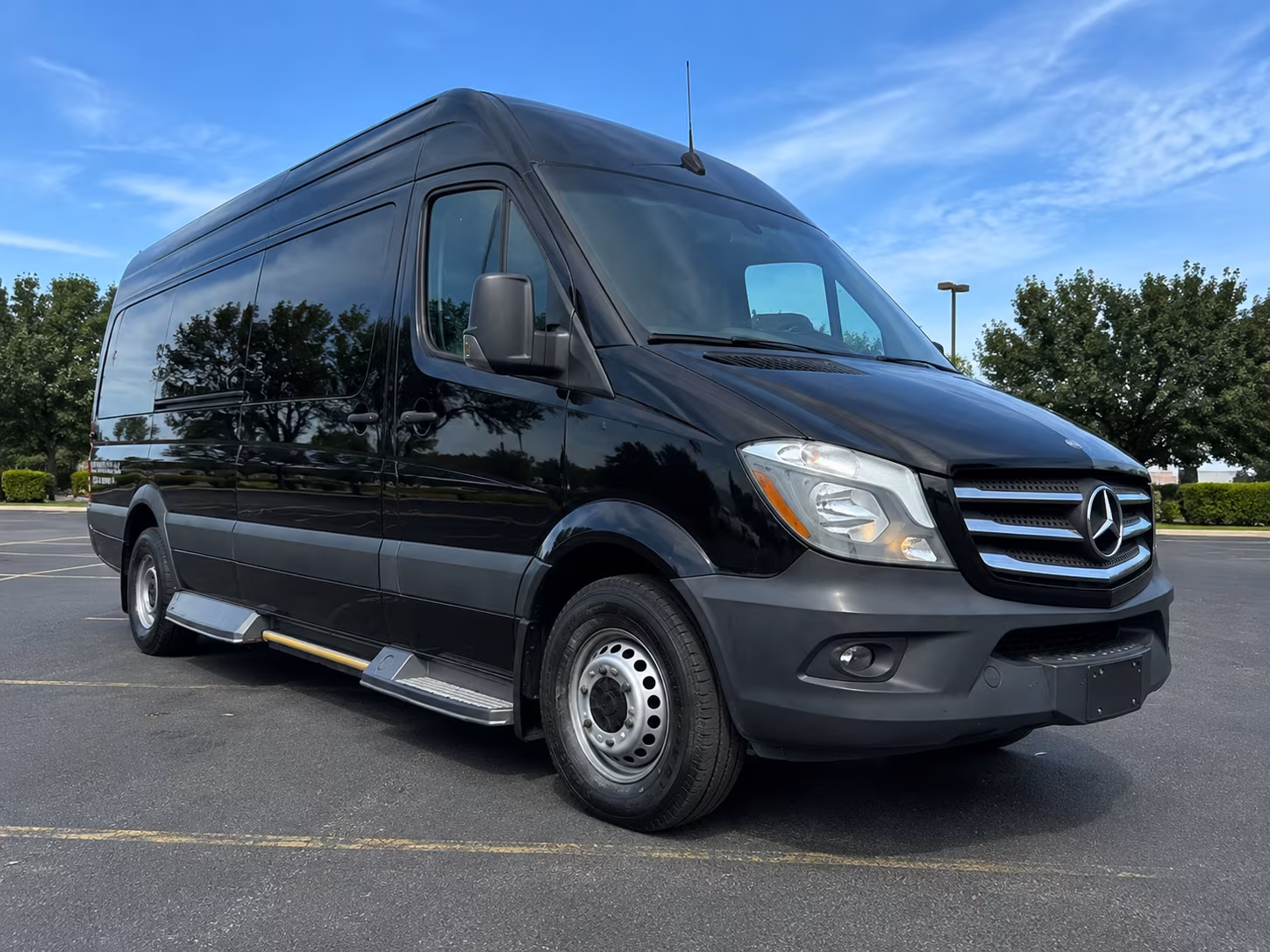 find the perfect transportation for your next airport transfer 3