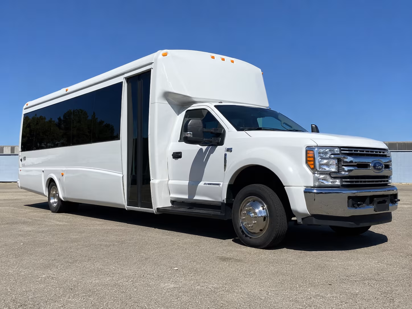 minibus rentals for smaller burbank bachelor and bachelorette groups
