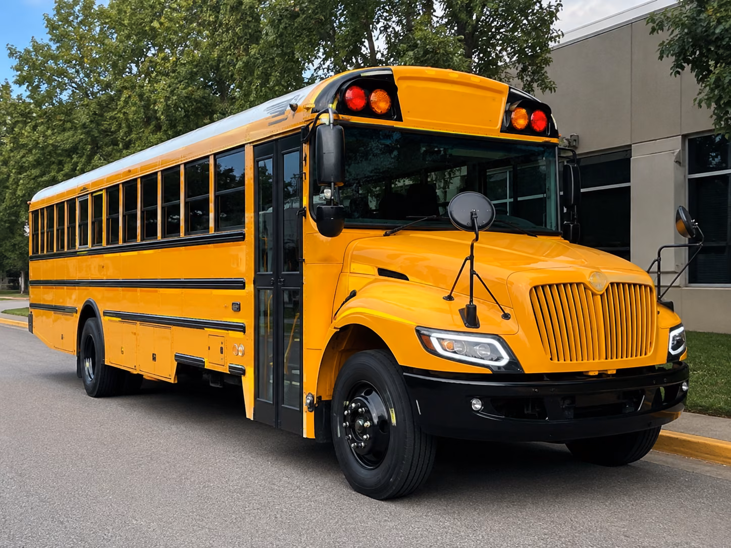 school buses for outdoor and nature field trips around the san fernando valley